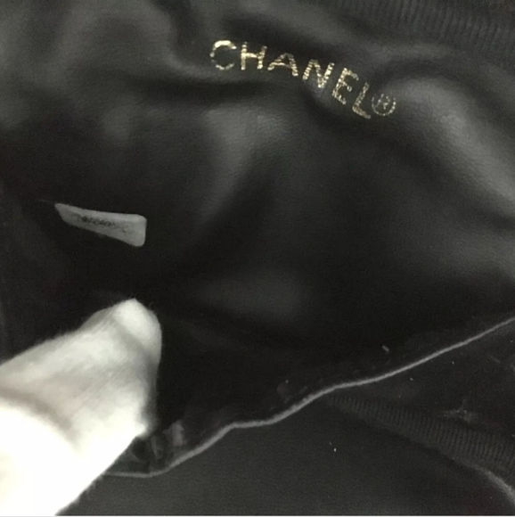 CHANEL CC Logo Grained Calfskin Cosmetics Vanity Hand Bag - Picture 11 of 12